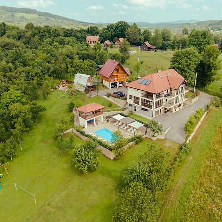 Jankovi Dvori Hotel Rakovica Eksteriør billede