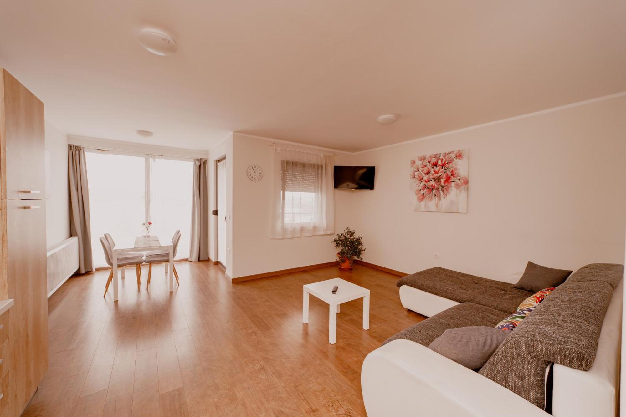 Jankovi Dvori Hotel Rakovica Eksteriør billede