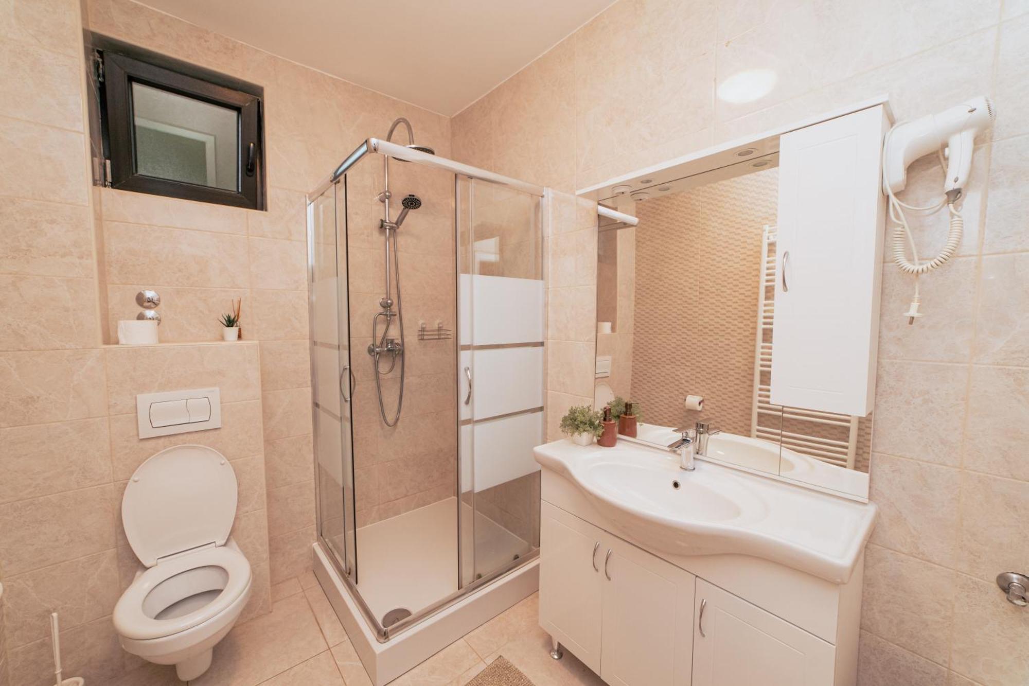 Jankovi Dvori Hotel Rakovica Eksteriør billede